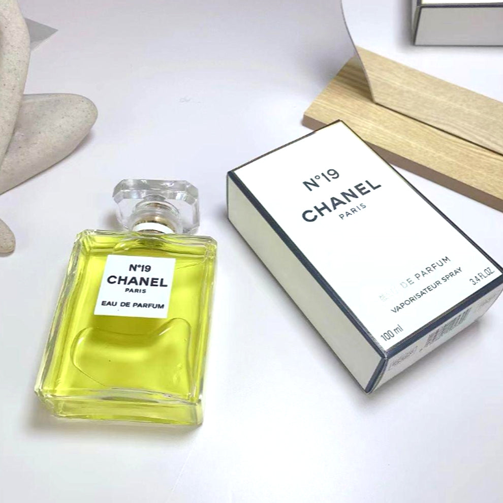 No. 19 Womens EDP Spray 3.4oz/100ml